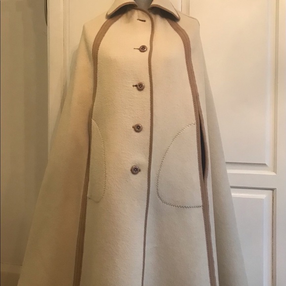 Cape: Stunning Reversible Wetherall Wool Cape - Picture 9 of 15